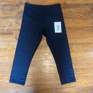 Zyia Active NWT Fit n Free Hi-Rise Capris 20" Black Womens Size 6-8 Leggings
